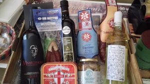 Tradizionale, gourmet o vegano: 5 idee per il menu di Natale per stupire gli ospiti 2 Tradizionale, gourmet o vegano. Cestino natalizio gallurese