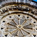 l'unico rosone al mondo con 11 colonne. dove? A troia, la cattedrale