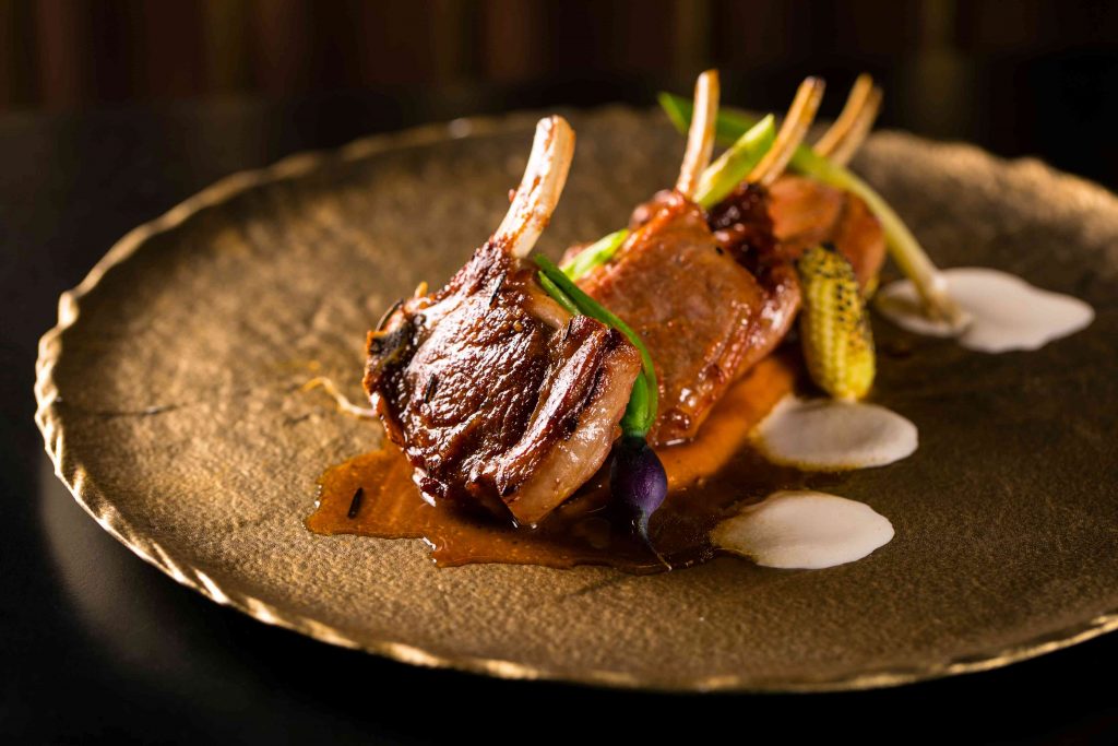 I segreti per cucinare l'agnello buono come in Galles 1 cena estiva: costine di agnello