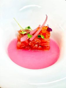 alla scoperta di capri tra cibo e cultura tartara di tonno