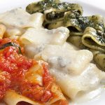 World Pasta Day: ricette per festeggiare il Made in Italy 9 World Pasta Day ricette: mezzemaniche tricolori per festeggiare la regina del Made in Italy
