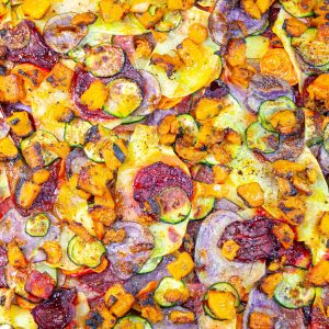 5 pizze straordinarie di alice pizza: ortolana Super Veg con patate, zucca, carote, zucchine, patate viola e rapa rossa