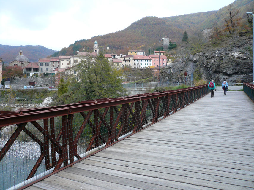 Calendario dell'Avvento piacentino: ricettario anti spreco 21 calendario dell'Avvento piacentino: ottone il borgo tra l'Emilia e la Liguria
