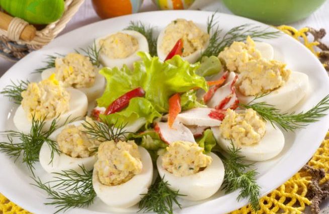 Ricette di Natale: come fare le uova ripiene (2 ricette e varianti) 2 Come fare le uova ripiene