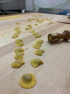 anolini la disfida tra Piacenza e Parma: la ricetta di Paolo Oddi