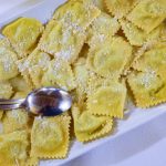 A pranzo a Soragna: Trattoria Al Voltone 4 trattoria al voltone: ravioli con erbette