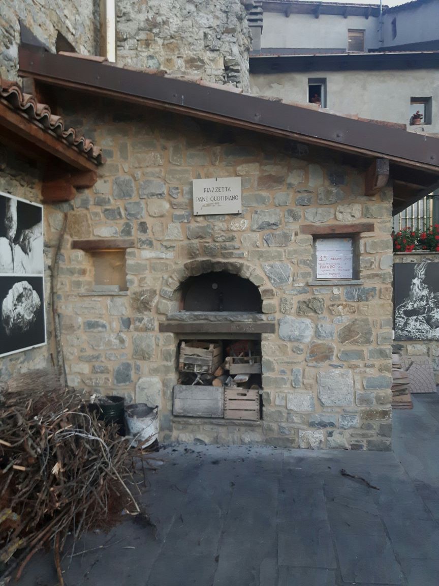 La magia di Cerignale: verde, cibo e cultura (e un forno comune) 1 forno comune di cerignale