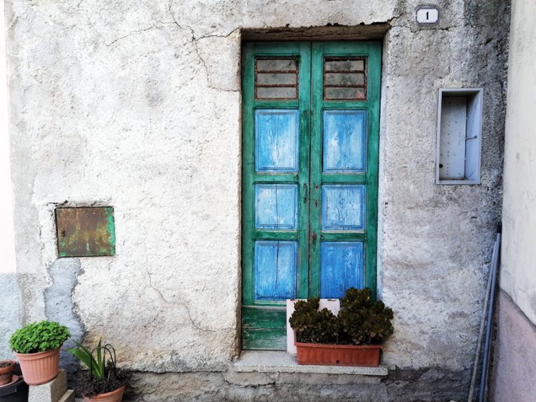 6 buoni motivi per andare in vacanza in Gallura 5 Oschiri: i colori del paese