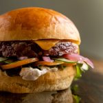Come fare a casa hamburger, cheeseburger e chicken burger 9 In inverno, in un periodo in cui il Covid ci obbliga ancora a stare a casa, possiamo ralleggrarci preparando a casa hamburger, cheese burger e kitchen burger. 3 ricette