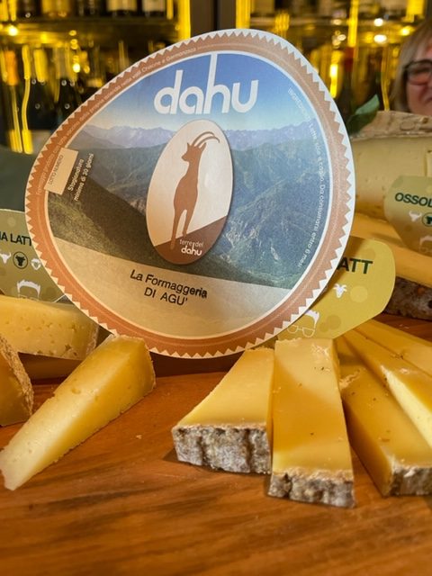delizie lago maggiore formaggio rotated