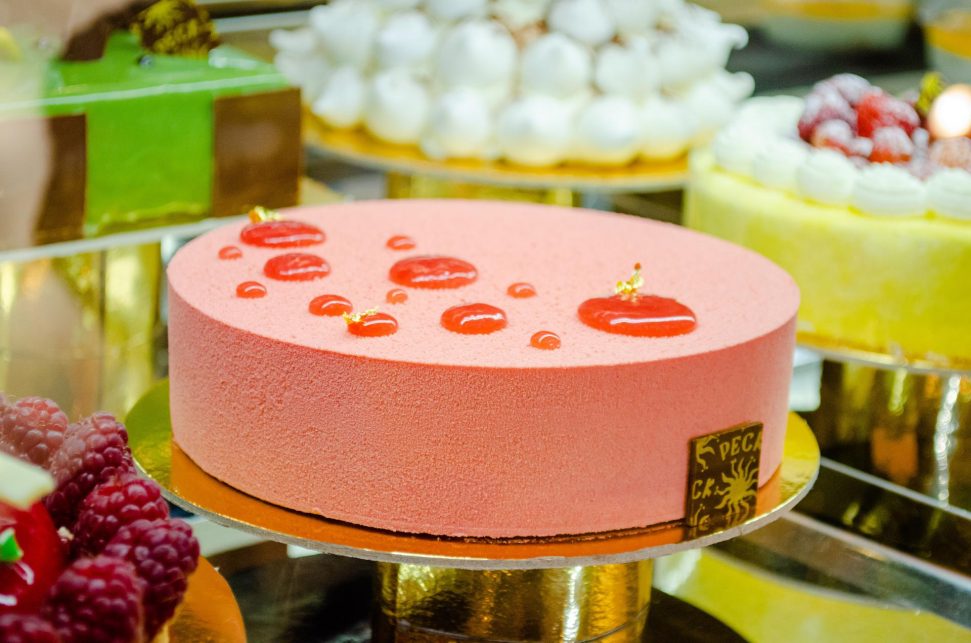 Torte per la festa delle donne: torta Her e Mimosa. 2 torte per sorprendere con dolcezza! 1 torte per la festa delle donne di Peck: her e mimosa
