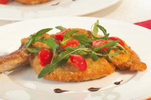 Le ricette italiane più famose nel mondo: quali sono? 2 ricette italiane più famose nel mondo: cotoletta alla milanese