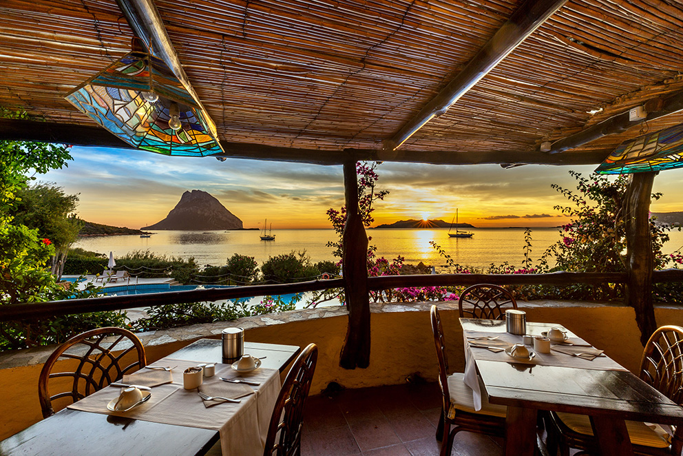 Al ristorante dell'Hotel Don Diego piatti di pesce con vista sul mare 1 1terrazza don diego