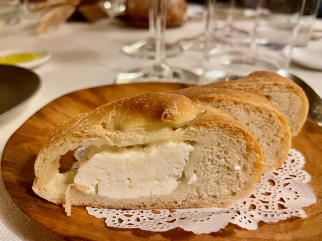 ristorante Caino Montemerano pane ricotta