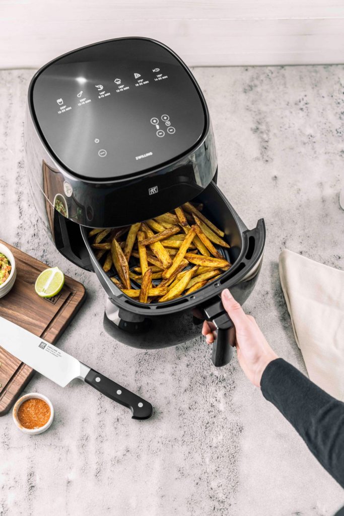 Regali di Natale per la cucina per chi ama piatti gourmet e sani 1 Regali Natale cucina ZWILLING AIR FRYER