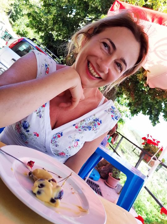 monica viani a la s'cianza a zerba