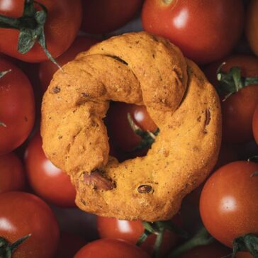 Aperitivo da Obicà con taralli napoletani (da non confondere con i taralli pugliesi) 12 Aperitivo- da- Obicà- con -taralli- napoletani