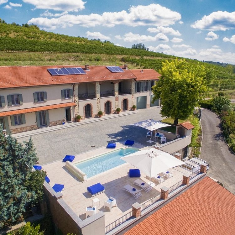 Monferrato e vino: la filosofia della cantina trasparente Hic et Nunc 7 accoglienza hic et nunc