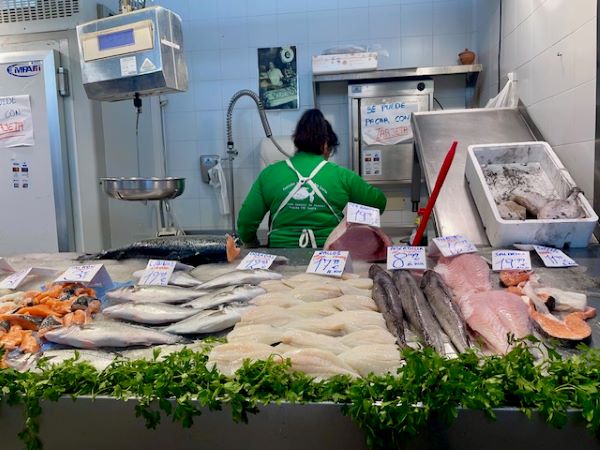 Andare a Cadice per mangiare pesce e scoprire la storia nel piatto 3 mercato pesce cadice