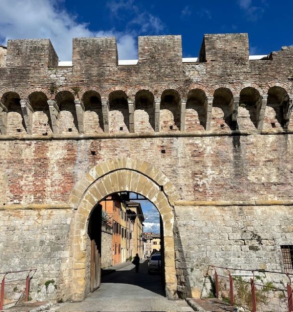 ingresso a colle di val d'elsa porta nuova