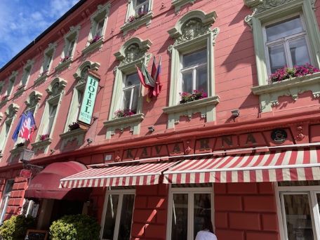 Itinerario nella Stiria slovena: 5 motivi per organizzare una vacanza in nome di cibo e cultura 9 hotel mitra a Ptuj