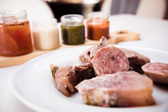 Guida per scoprire il Monferrato in nome di cibo e cultura: 5 destinazioni indimenticabili 5 guida per scoprire il monferrato