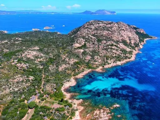 Zinnibiri e la Gallura: una scelta di personalità per un viaggio enogastronomico 2 capo ceraso