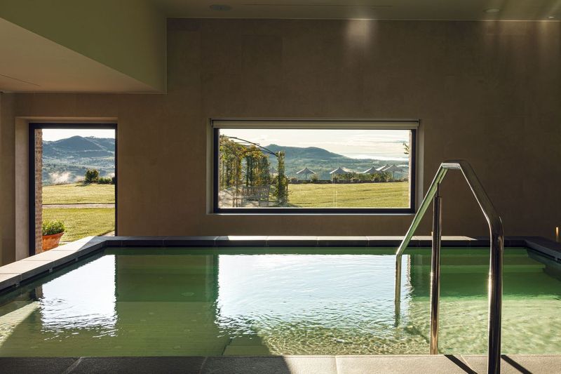 Vacanze per riconnettersi con se stessi: di cosa si tratta e a cosa servono. 4 idee imperdibili! 2 The club house chianti