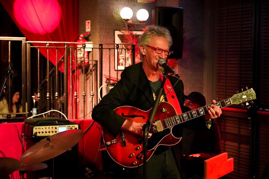Al Jazz Café una cena con spettacolo, una tendenza sempre più di successo a Milano 3 Gigi Cifarelli al Jazz Café