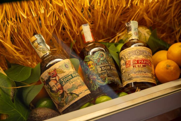 Taste of the city: bere il rum filippino Don Papa Rum viaggiando su un tram a Milano 2 rum filippino don papa