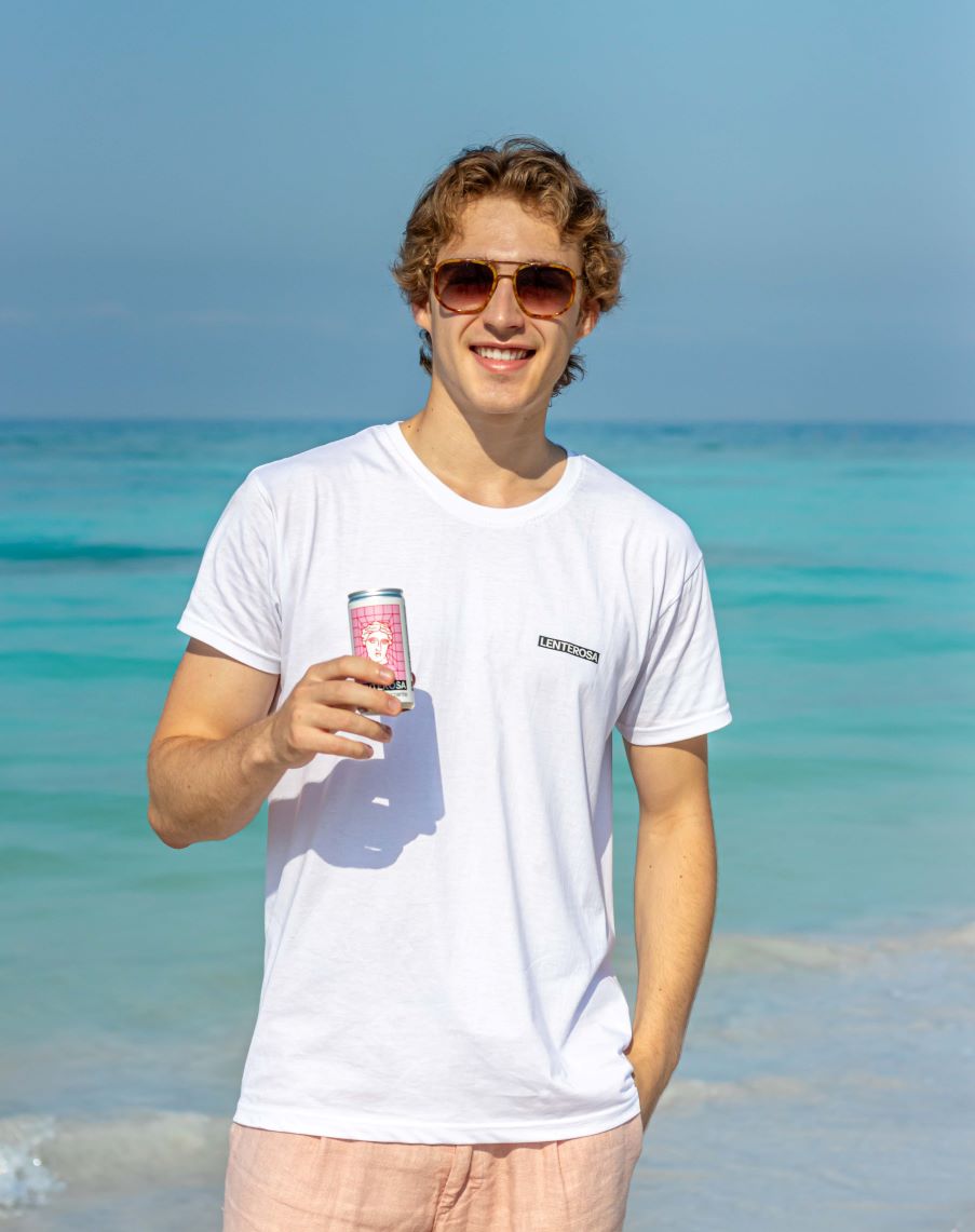 La nuova tendenza del vino e dei cocktail in lattina: 3 proposte rivoluzionarie 1 Daniil Tiugaev intervista