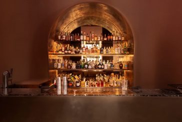 Apre Rama a Milano, dove bere drink e cocktail con 2 punti di forza: l'originalità e l'accoglienza 7 Rama a Milano
