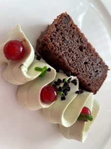 Dessert al cacao e crema di finocchio