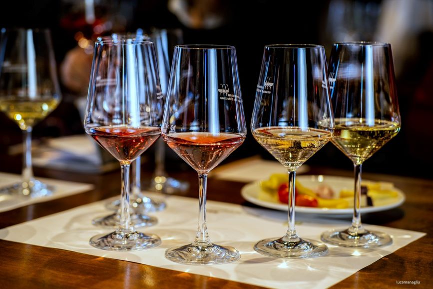 Cosa fare a marzo in Italia: aspettando la Pasqua 5 eventi magici e imperdibili (e non solo!) 12 Weinkost, la Mostra Vini di Bolzano