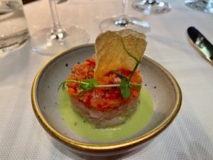 tartare di ricciola con giardiniera e maionese di jalapeno da pisco