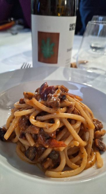Vigilia di Natale napoletana: menu tradizionale tra Capitone, O' Sicchio d'a Munnezza e struffoli 9 o sicchio d”a munnezza ristorante 'E Curti