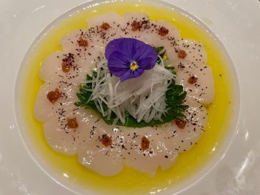 10 ristoranti dove mangiare in Italia: cibo è cultura 12 carpaccio di capasanta ristorante izu milano