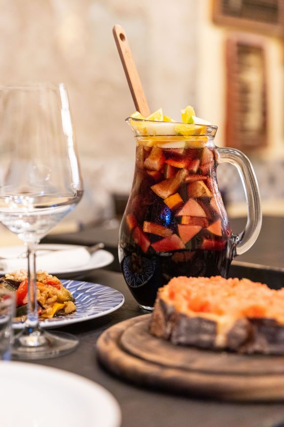 Che cosa fare ad aprile: primavera, Pasqua e tanta voglia di emozionarsi 6 sangria da tasca milano