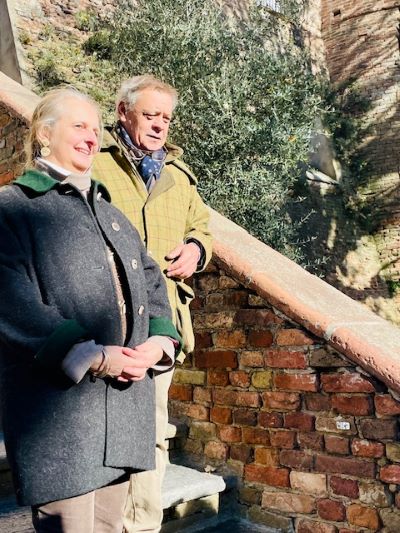 Alla scoperta del castello di Monticello d'Alba: tra cultura, storia e sapori nelle Langhe e Roero 2 famiglia roero