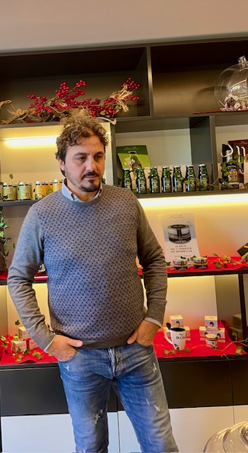Liquirizia di Calabria, museo della liquirizia Amarelli e storia di una pianta conosciuta da 35 secoli 7 Vincenzo Romano: la storia autentica della radice di liquirizia di Calabria DOP