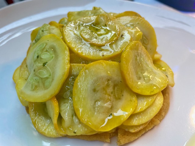 Ristorante vegetariano Il Lughino a Brera: la lasagna si fa vegetale 3 Carpaccio di zucchine gialle marinate