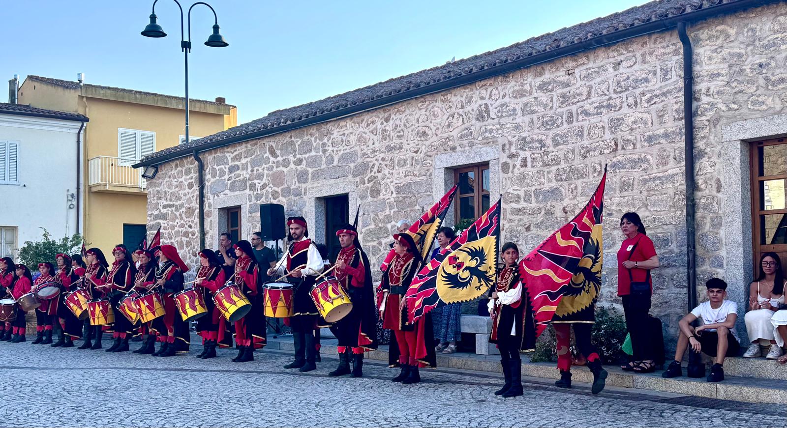 Gli sbandieratori di Iglesias alla Sagra del Mirto di Telti