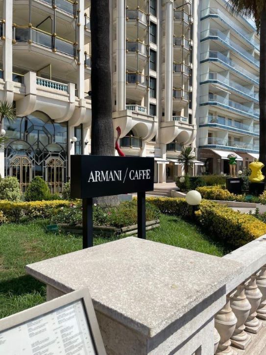 Armani Café