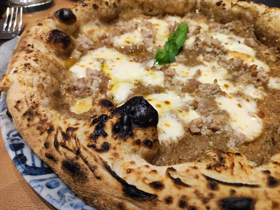 Cucina pugliese a Milano? Succulenta è il ristorante che celebra la cucina del Sud con passione 4 pizza genovese da succulenta milano