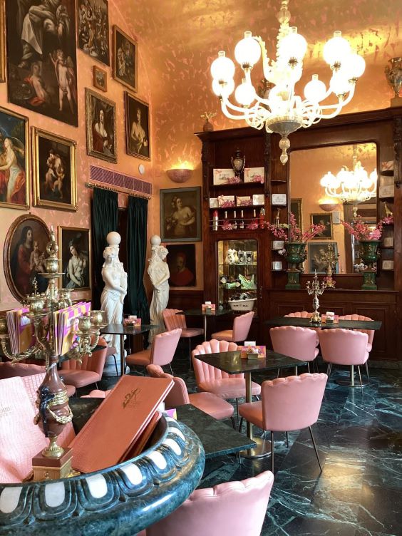Rivoire Venezia: tra cicchetti, pizza napoletana e cultura veneziana nel ristorante che celebra l'italianità 4 la storia di rivoire