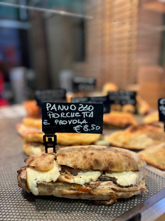Otto Pizza Milano: la pizza nel ruoto e i sapori che conquistano Corso San Gottardo 2 panuozzi da otto a milano
