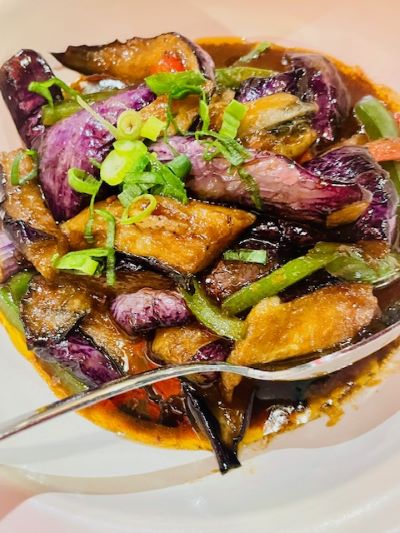 Capodanno Cinese a Milano: Dragon Kitchen celebra l'anno del Cavallo di Fuoco con un viaggio autentico nella cucina cinese 4 le melanzane cinesi al Kung Pao da Dragon Kitchen a Milano