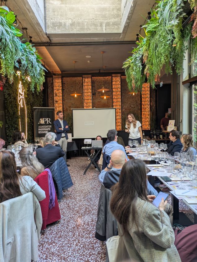 Parmigiano Reggiano e Valpolicella a Milano: l'arte della degustazione 1 Degustazione Parmigiano Reggiano e Valpolicella