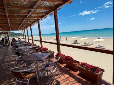 Poseidonia Beach Club nel Cilento: il nuovo lusso sostenibile tra mare e cucina 10 Poseidonia Beach Club