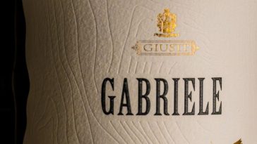 Dettaglio dell'etichetta del Gabriele Manzoni Bianco Asolo Montello DOC,